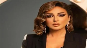 أنغام تجذب جمهور باريس المكتمل في حفل غنائي ناجح